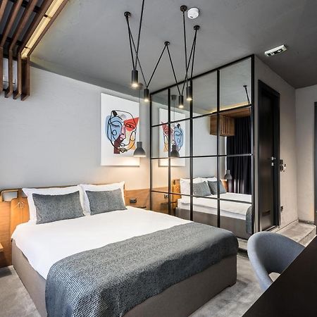7 Rooms Suites Belgrado Exterior foto
