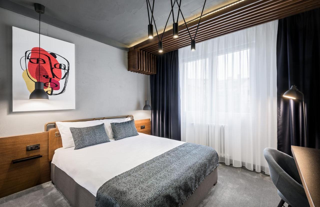 7 Rooms Suites Belgrado Exterior foto